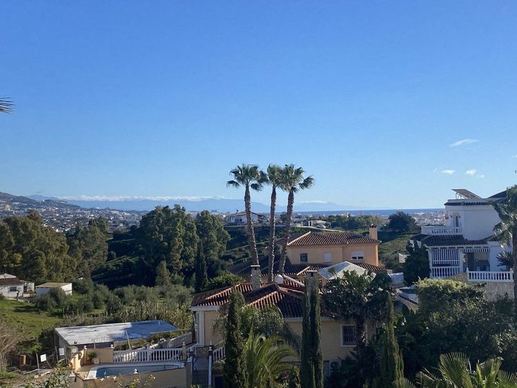 House | Resale in Mijas Costa in Mijas Costa, Costa del Sol - Photo 5