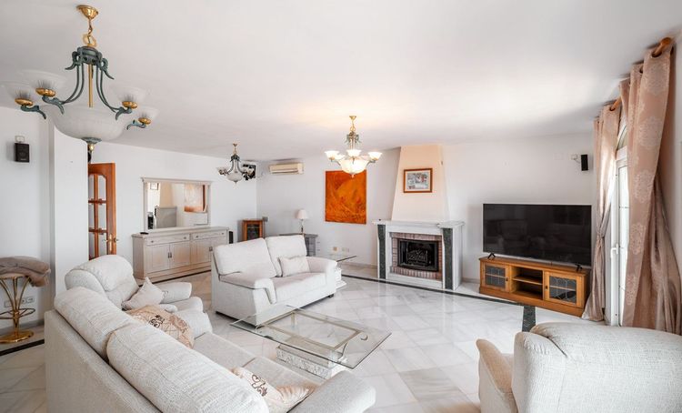 House | Resale in Benalmadena in Benalmadena Others, Benalmadena, Costa del Sol - Photo 5