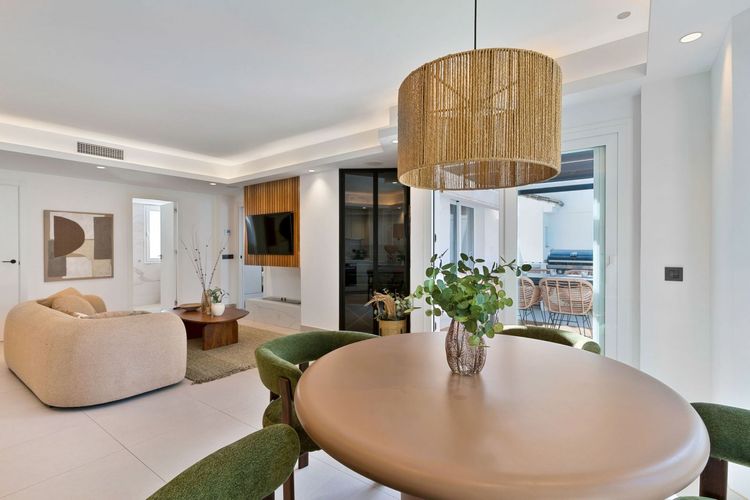 Penthouse | Resale in Nueva Andalucía in Nueva Andalucía Others, Costa del Sol - Photo 5