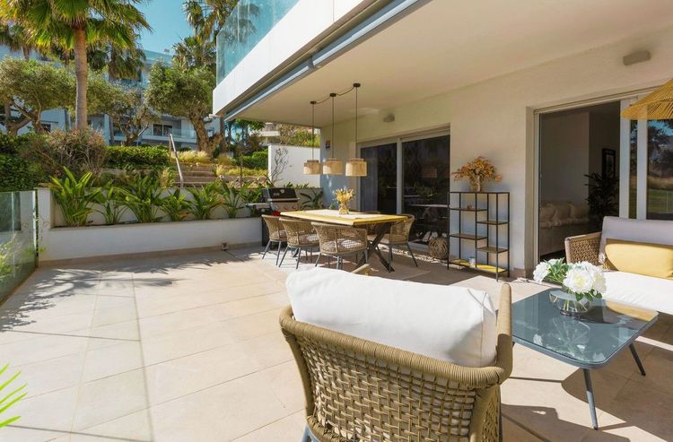 Apartment | Resale in Mijas Costa in Mijas Costa, Costa del Sol - Photo 5