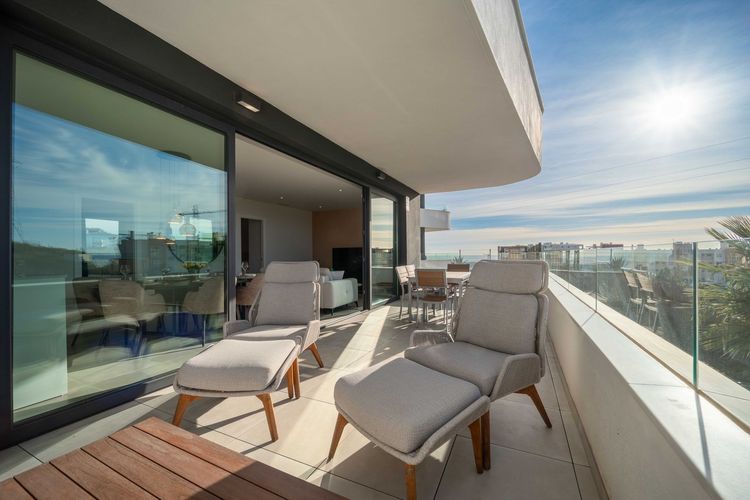 Apartment | Resale in Fuengirola in Fuengirola Others, Costa del Sol - Photo 2