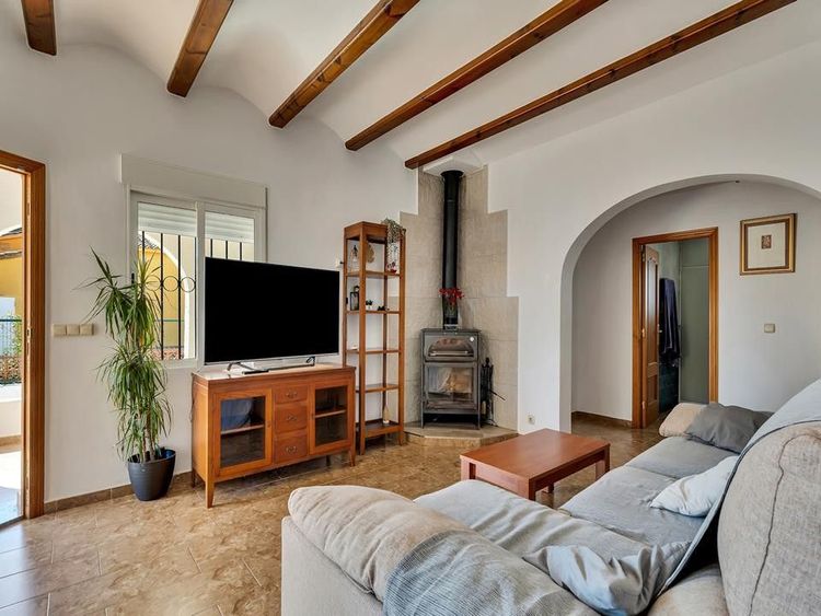 House | Resale in Denia in Denia, Costa Blanca - Photo 4