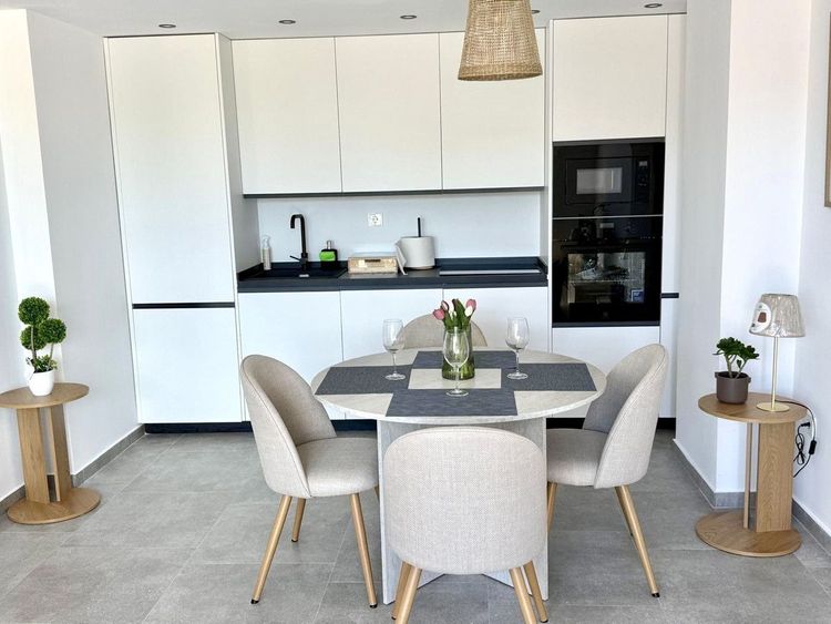 Apartment | Resale in Fuengirola in Fuengirola Others, Costa del Sol - Photo 4