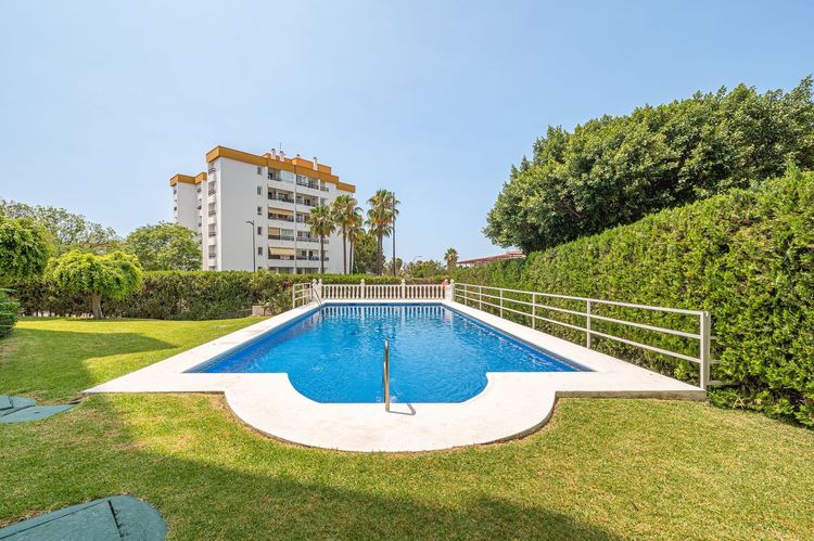 Apartment | Resale in Nueva Andalucía - Development photo 1