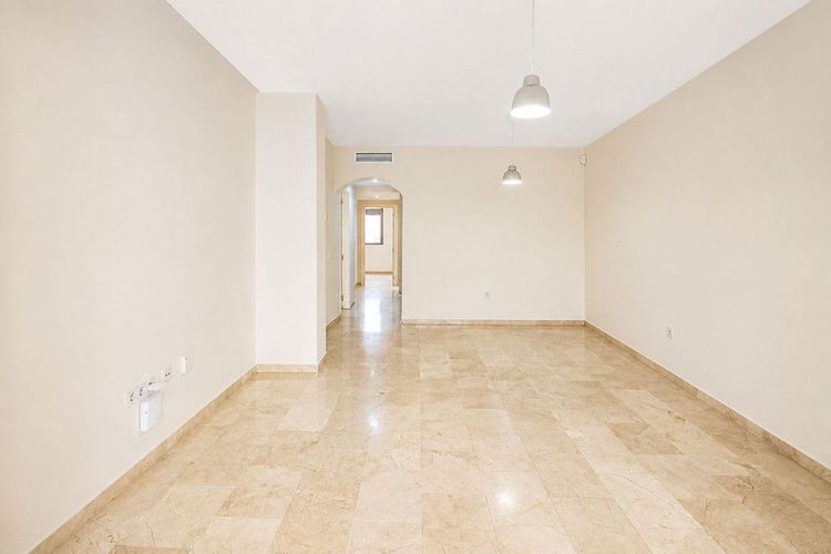 Apartment | Resale in San Pedro de Alcántara in San Pedro de Alcántara Others, San Pedro de Alcántara, Costa del Sol - Photo 2
