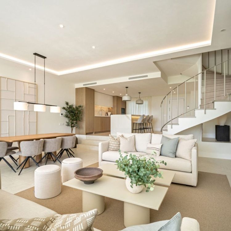 House | Resale in La Quinta in La Quinta, Costa del Sol - Photo 3