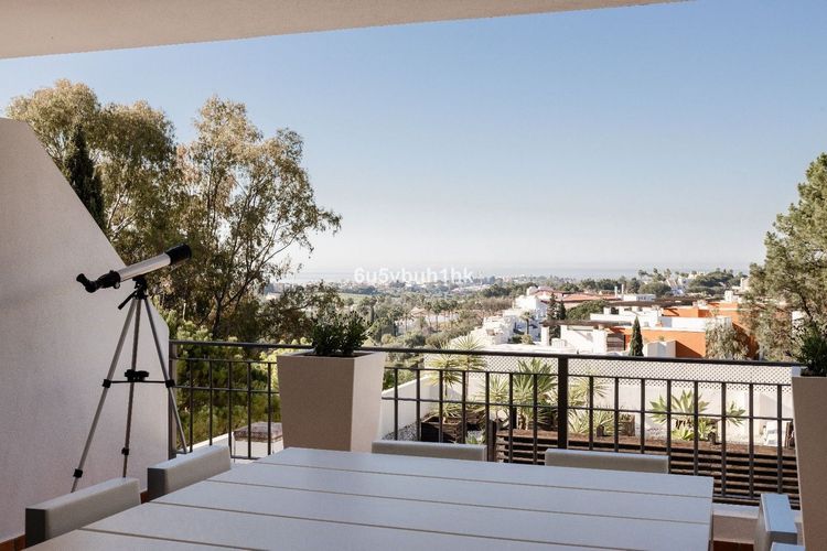 Apartment | Resale in La Quinta - Development photo 1