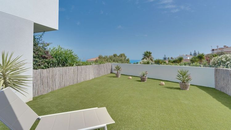 Apartment | Resale in Manilva in Manilva Others, Costa del Sol - Photo 2