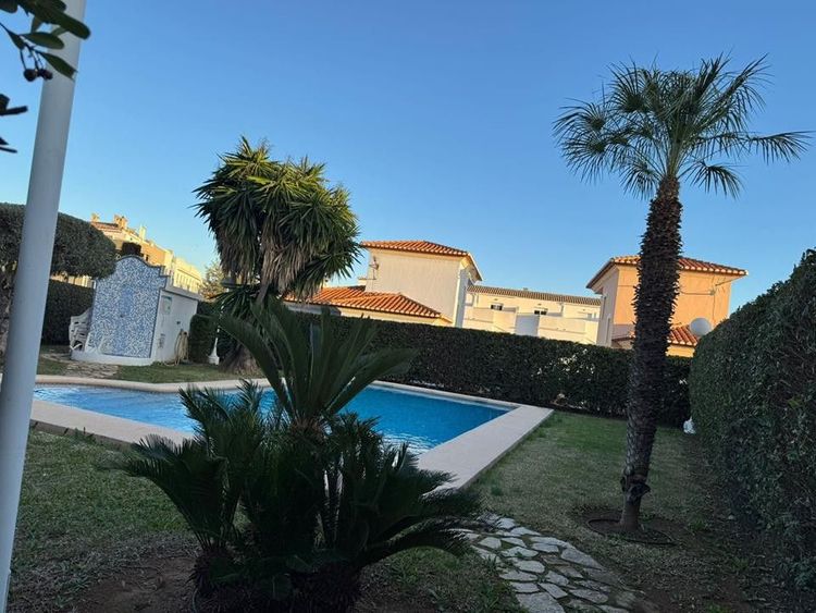 House | Resale in Beniarbeig in Costa Blanca - Photo 4