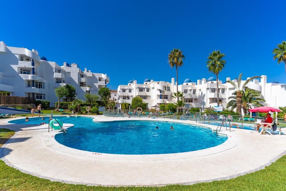 Apartment | Resale in Calahonda in Calahonda, Costa del Sol - Main property photo