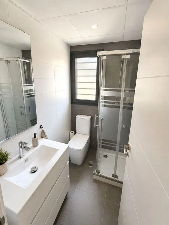 Apartment | Resale in El Pinillo in El Pinillo, Costa del Sol - Photo 5