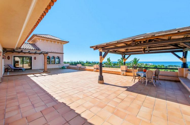 House | Resale in Estepona - Development photo 1