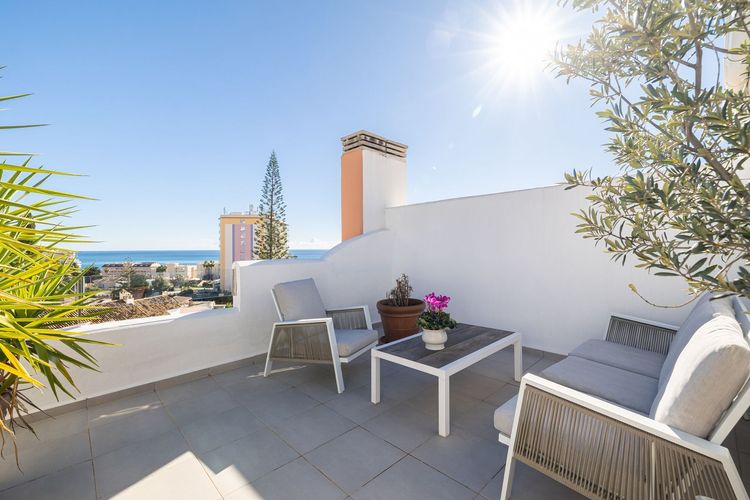 House | Resale in Fuengirola in Fuengirola Others, Costa del Sol - Photo 3