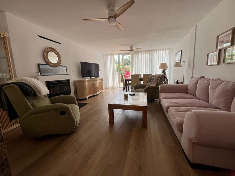Apartment | Resale in Estepona in Estepona, Costa del Sol - Photo 4