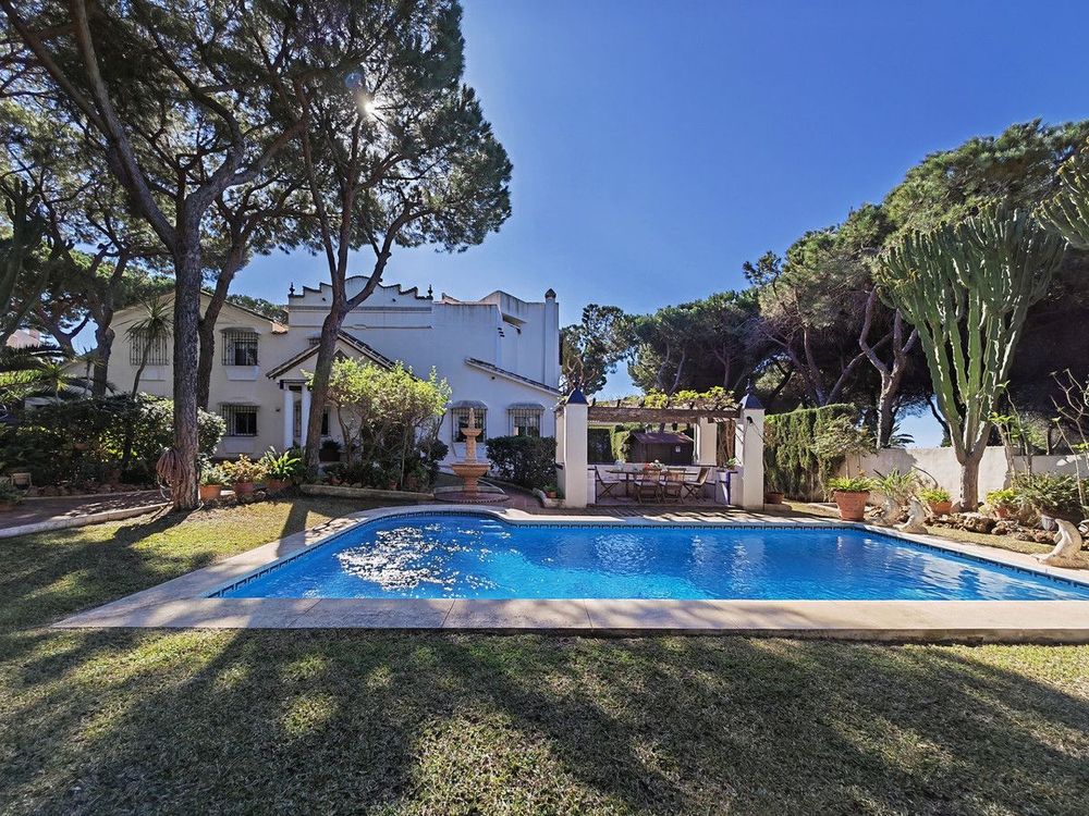 House | Resale in Marbesa in Marbesa, Costa del Sol - Main property photo