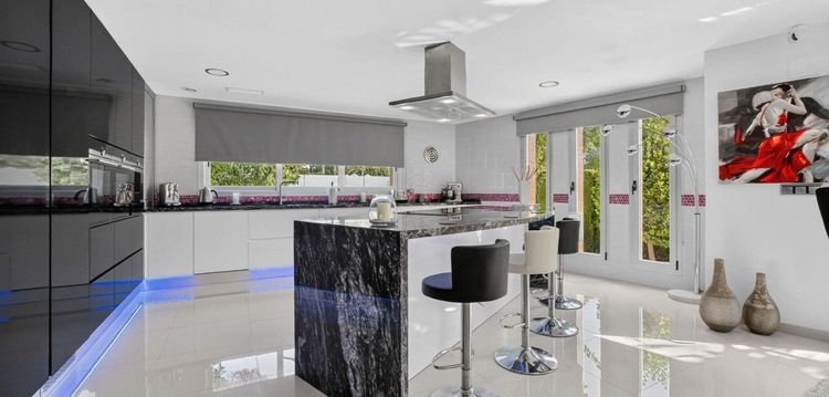 House | Resale in Pinar de Campoverde in Pinar de Campoverde, Costa Blanca - Photo 2