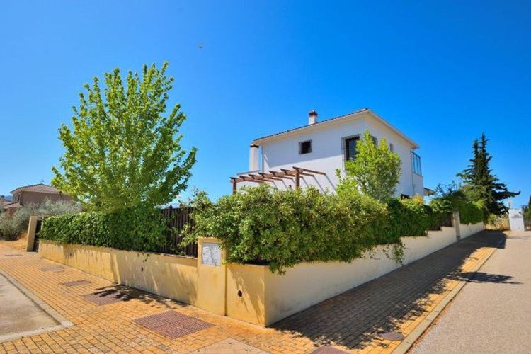 House | Resale in Ronda in Ronda, Costa del Sol - Photo 3