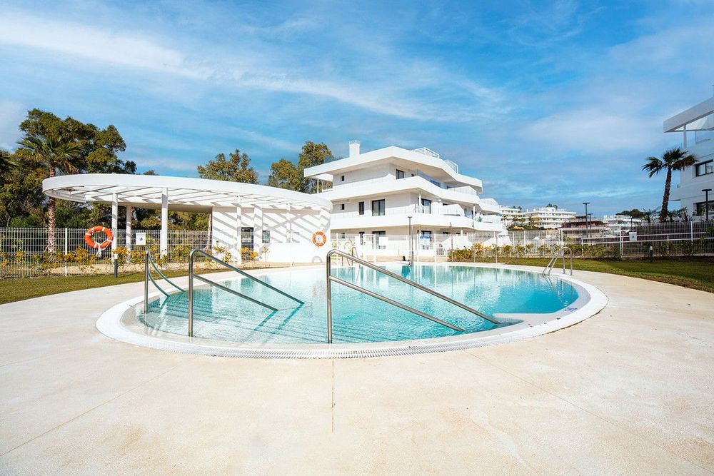 Apartment | Resale in Estepona in Estepona, Costa del Sol - Main property photo
