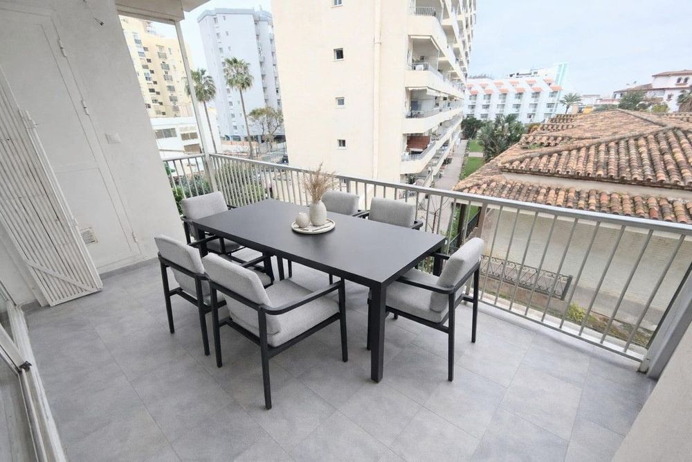 Apartment | Resale in La Carihuela in La Carihuela, Costa del Sol - Main property photo