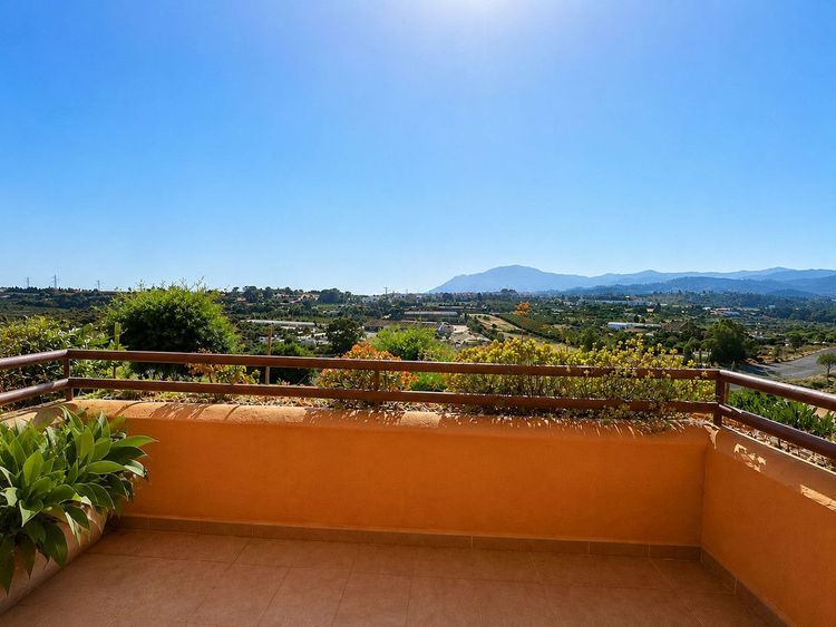 Apartment | Resale in Cancelada in Cancelada, Costa del Sol - Photo 4