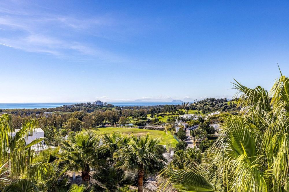 Penthouse | Resale in Atalaya in Atalaya, Costa del Sol - Main property photo