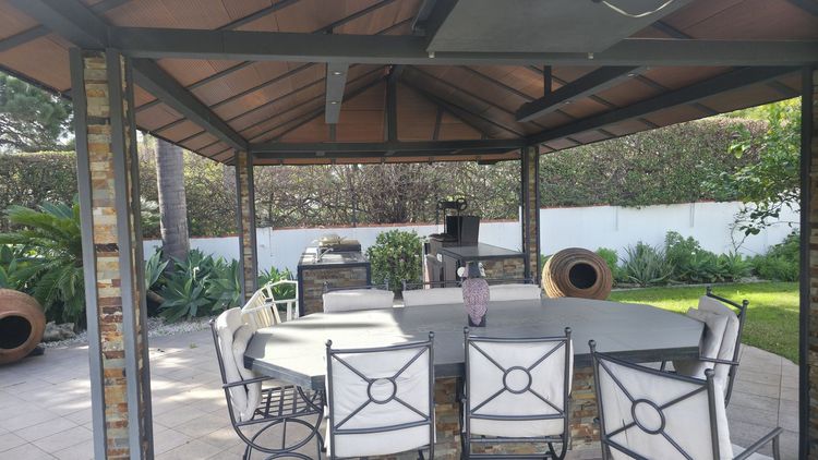 House | Resale in The Golden Mile in The Golden Mile, Costa del Sol - Photo 2