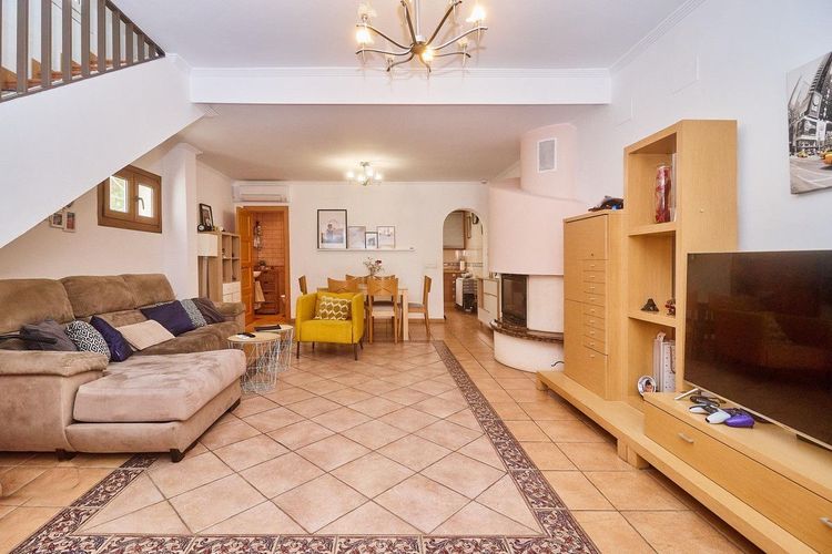 House | Resale in Fuengirola in Fuengirola Others, Costa del Sol - Photo 2