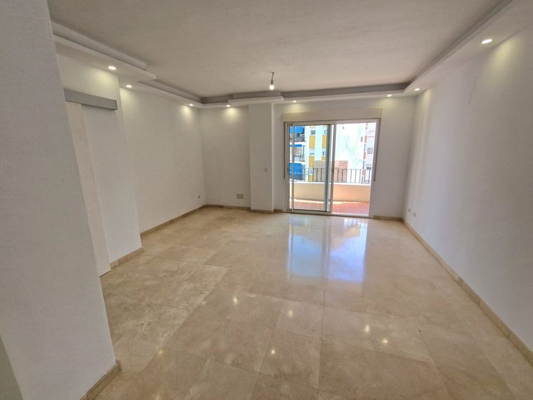 Apartment | Resale in Estepona in Estepona, Costa del Sol - Photo 3