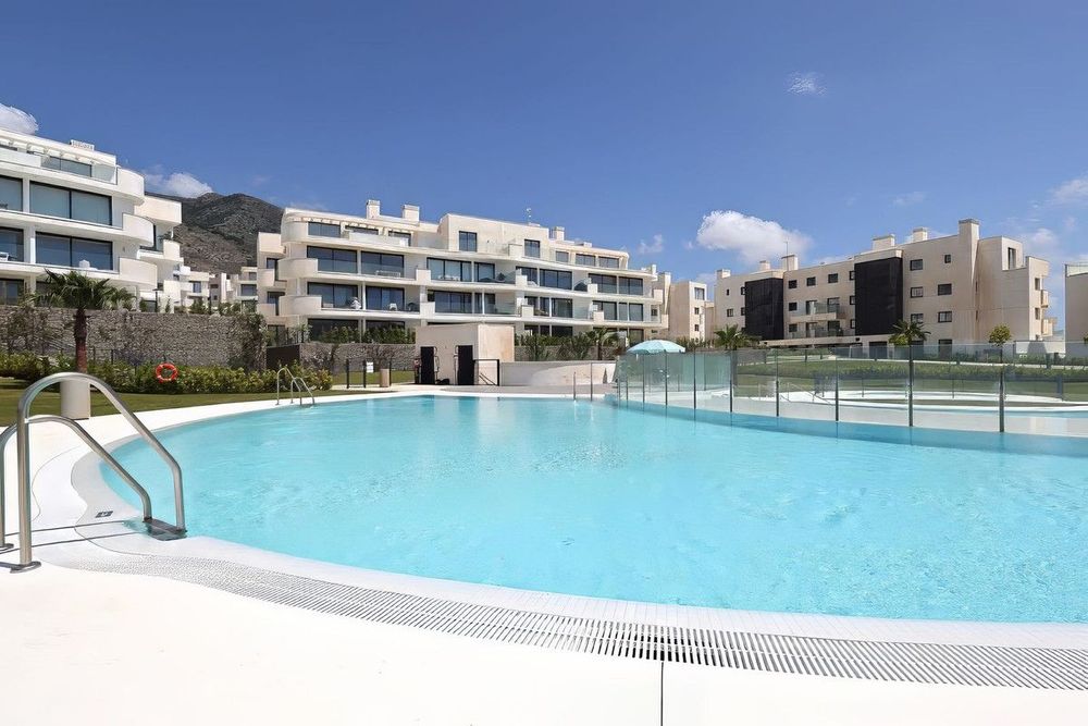 Apartment | Resale in Fuengirola in Fuengirola Others, Costa del Sol - Main property photo