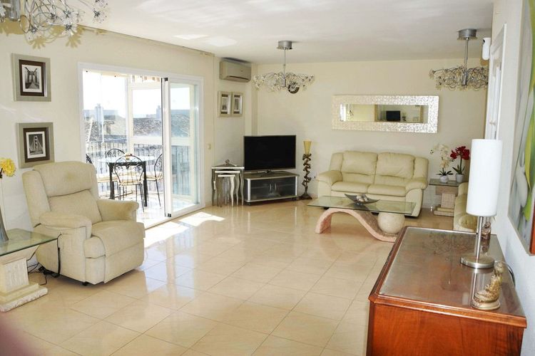 Apartment | Resale in Fuengirola in Fuengirola Others, Costa del Sol - Photo 5