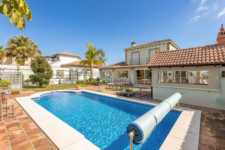 House | Resale in Coín in Coín, Costa del Sol - Photo 4