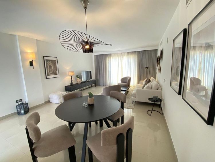 Penthouse | Resale in Estepona in Estepona, Costa del Sol - Photo 4