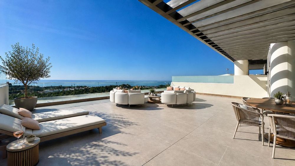 Penthouse | Resale in Selwo in Selwo, Costa del Sol - Main property photo