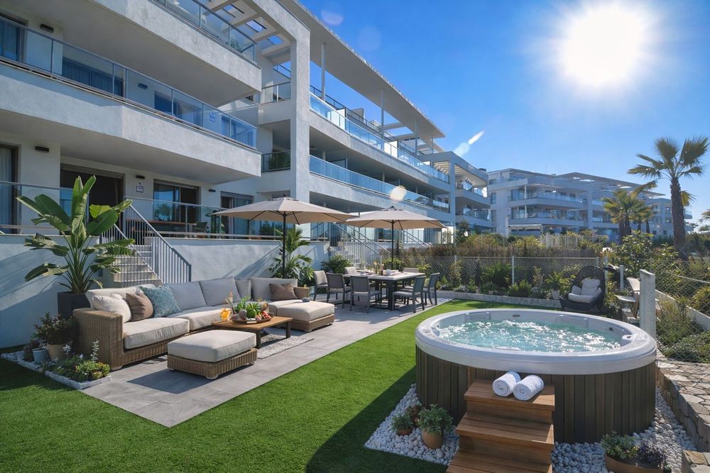 Apartment | Resale in El Chaparral in El Chaparral, Costa del Sol - Main property photo