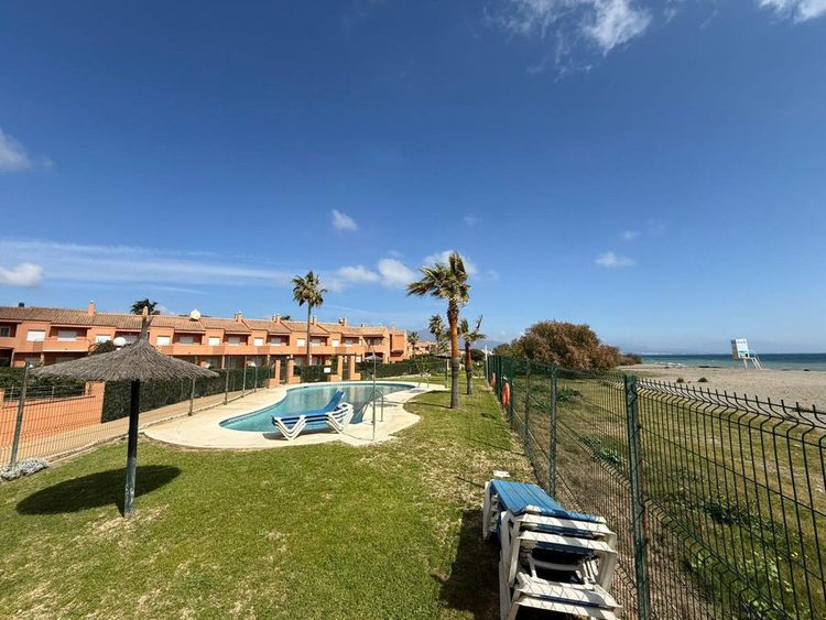 House | Resale in Manilva in Manilva Others, Costa del Sol - Photo 2