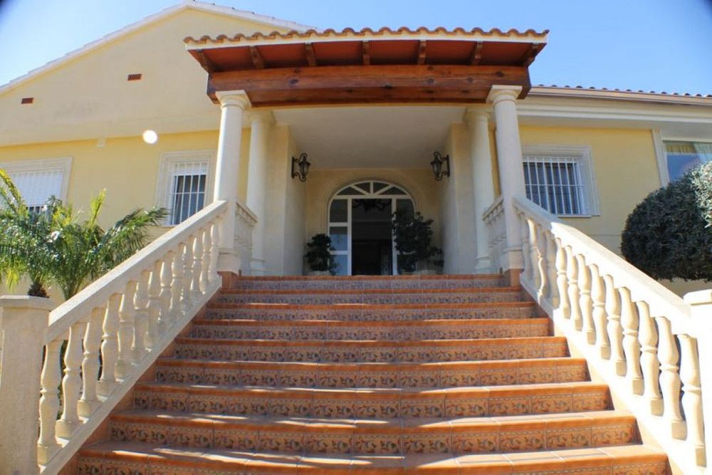House | Resale in L'Alfás del Pi in L'Alfás del Pi, Costa Blanca - Main property photo