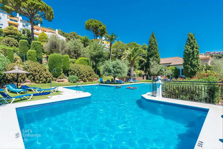 Apartment | Resale in Benahavís - Development photo 1