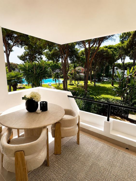 Apartment | Resale in Estepona in Estepona, Costa del Sol - Photo 4