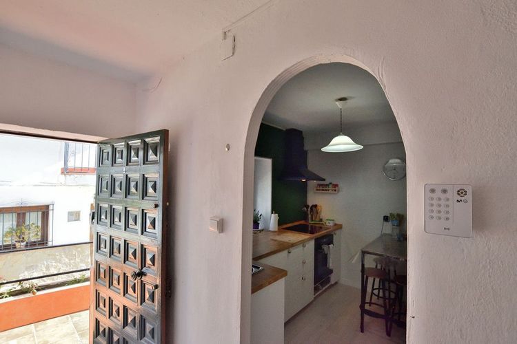 House | Resale in Ronda in Ronda, Costa del Sol - Photo 2