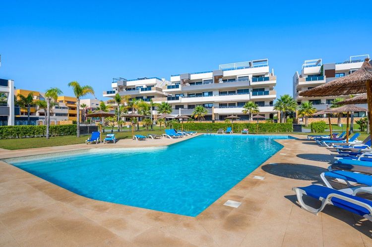 Apartment | Resale in Playa Flamenca in Playa Flamenca, Costa Blanca - Photo 2