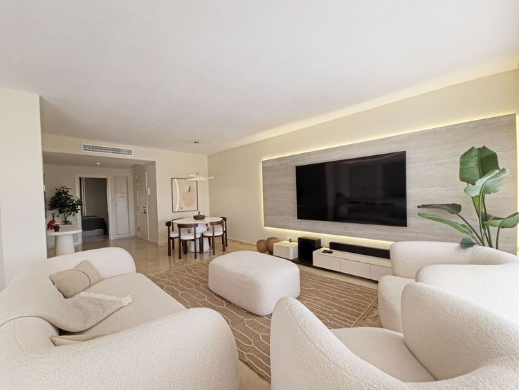 Apartment | Resale in Benahavís in Benahavís Others, Costa del Sol - Photo 4