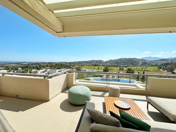 Penthouse | Resale in Los Arqueros in Los Arqueros, Costa del Sol - Photo 3