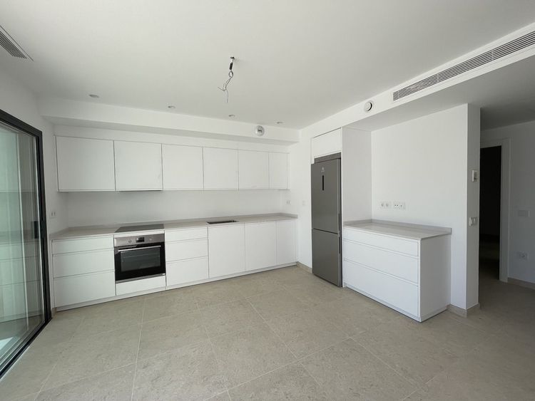 House | Resale in Torrox Costa in Torrox Costa, Costa del Sol - Photo 4