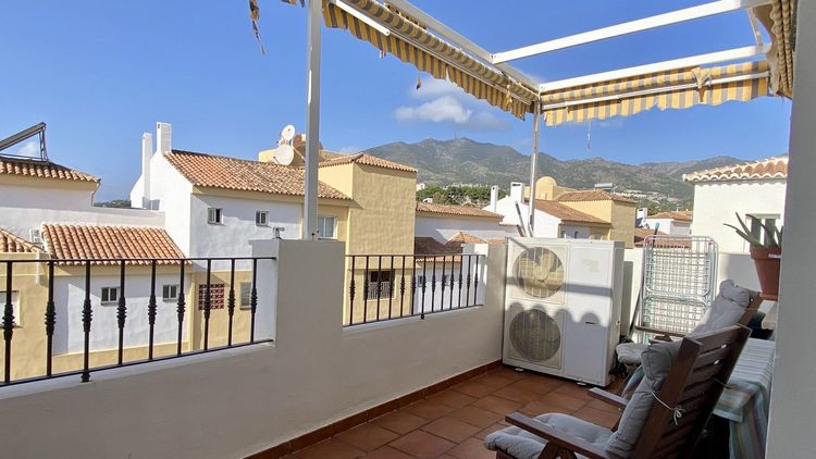 Apartment | Resale in Torrequebrada in Torrequebrada, Costa del Sol - Photo 2