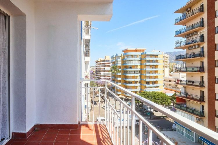 Apartment | Resale in Fuengirola in Fuengirola Others, Costa del Sol - Photo 4