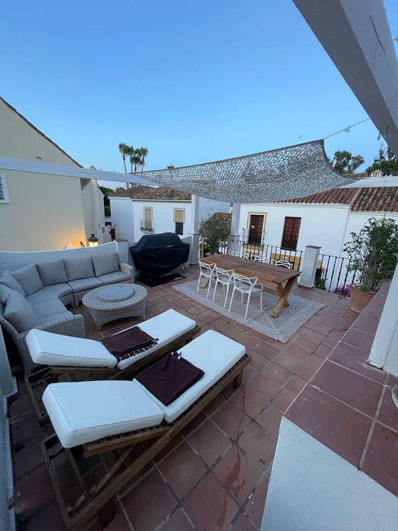 House | Resale in Guadalmina Baja in Guadalmina Baja, Costa del Sol - Photo 3