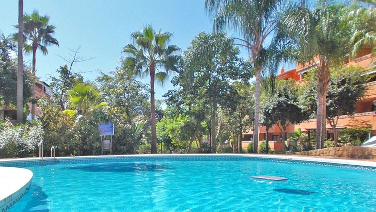 Apartment | Resale in The Golden Mile in The Golden Mile, Costa del Sol - Photo 3