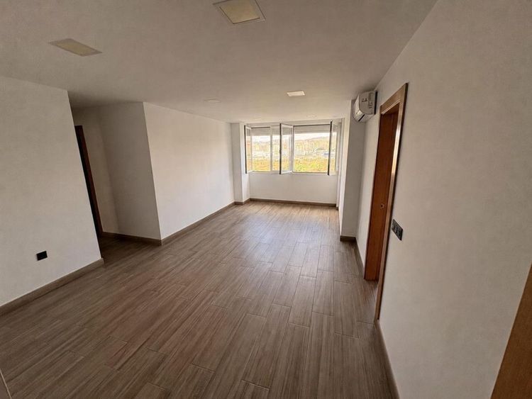 Apartment | Resale in Málaga in Málaga, Málaga City Others, Costa del Sol - Photo 3