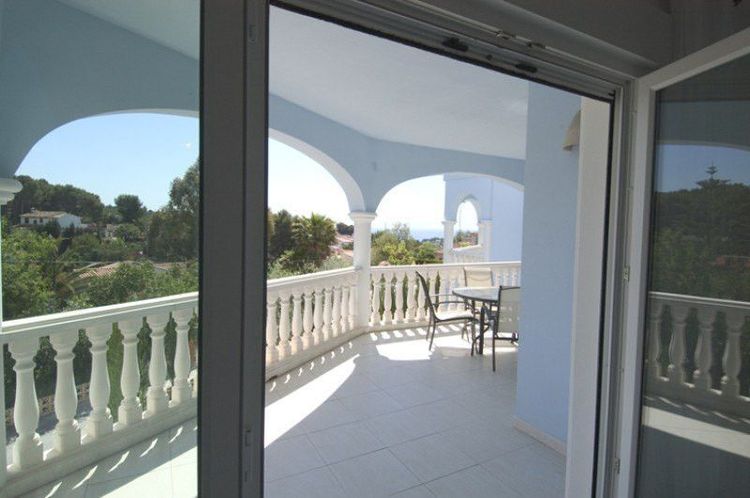 Apartment | Resale in La Fustera in La Fustera, Costa Blanca - Photo 5