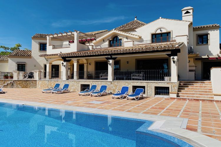 House | Resale in Cancelada in Cancelada, Costa del Sol - Photo 3